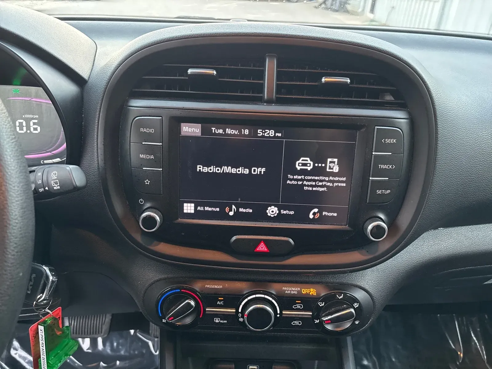 2024 Kia Soul LX - Photo 17