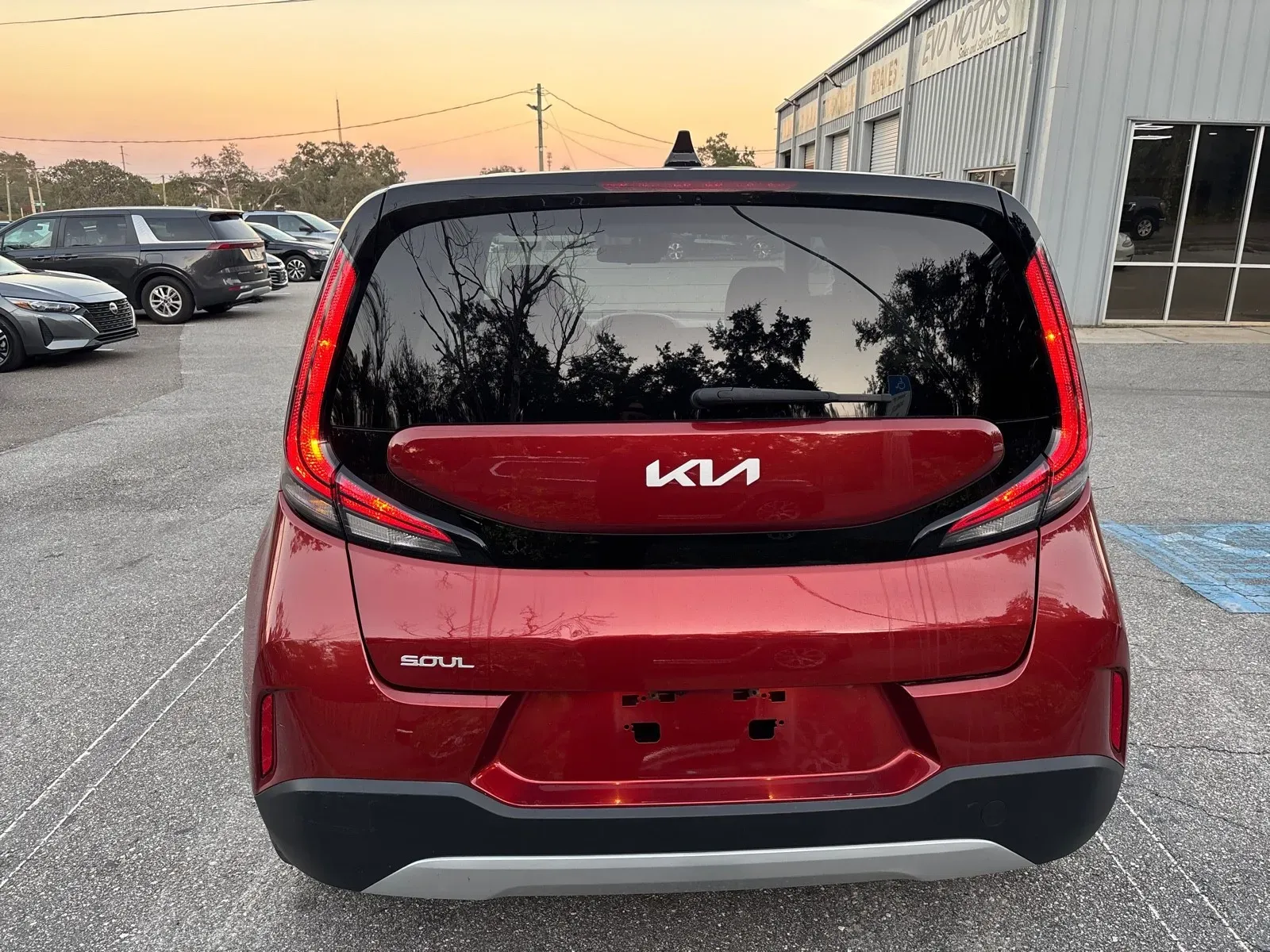 2024 Kia Soul LX - Photo 8