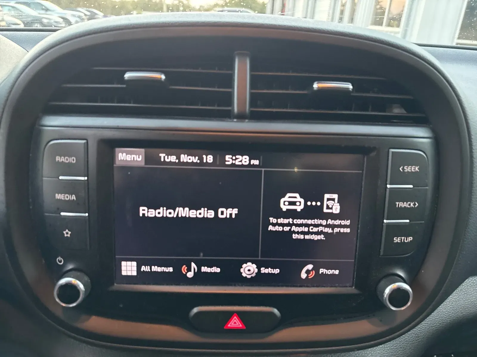 2024 Kia Soul LX - Photo 19