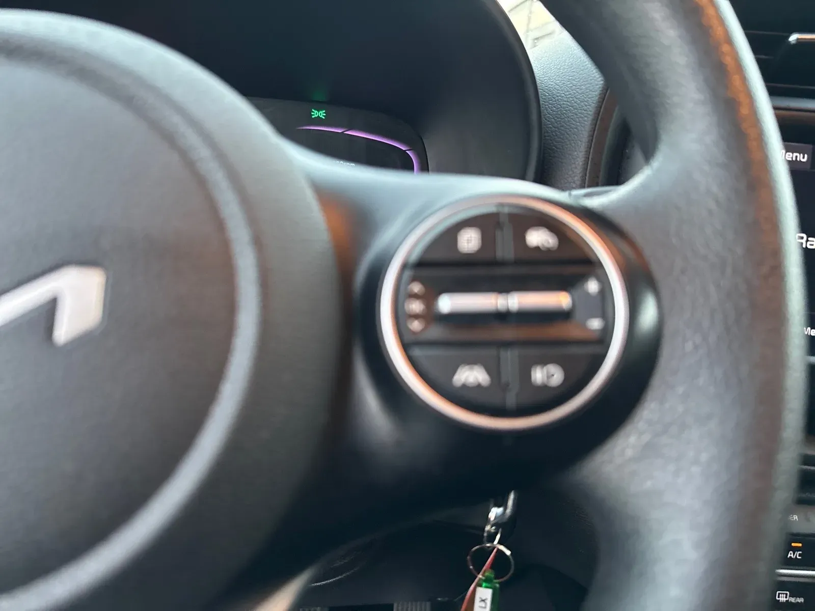 2024 Kia Soul LX - Photo 15
