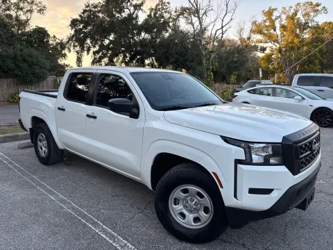 More photos of 2024 Nissan Frontier S CREW CAB V6 at Evo Motors, FL