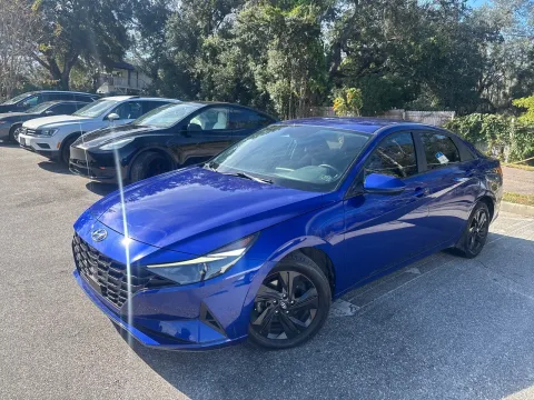 Photos of 2021 Hyundai Elantra SEL w/CONVENIENCE PKG. for sale in Seffner, FL at Evo Motors