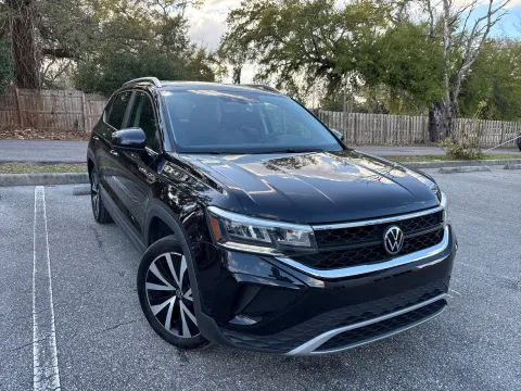 More photos of 2022 Volkswagen Taos SE w/PANO SUNROOF at Evo Motors, FL