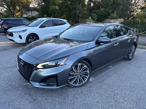 Photos of 2023 Nissan Altima 2.5 SL for sale in Seffner, FL at Evo Motors