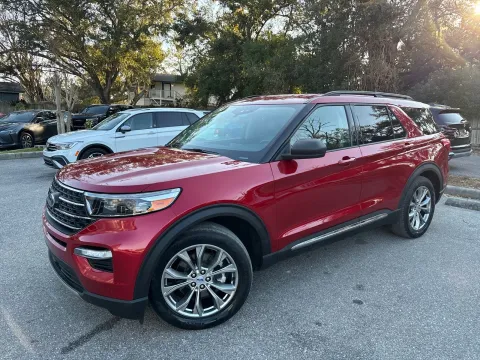Photos of 2022 Ford Explorer XLT w/THREE-ROW LEATHER & 20in WHEELS for sale in Seffner, FL at Evo Motors