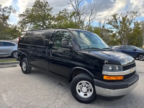 More photos of 2019 Chevrolet Express Cargo Van 2500 1WT 135.0 WB at Evo Motors, FL