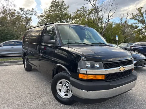 More photos of 2019 Chevrolet Express Cargo Van 2500 1WT 135.0 WB at Evo Motors, FL