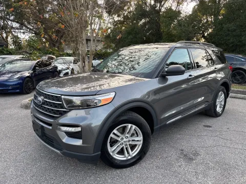 Photos of 2024 Ford Explorer XLT AWD w/3ROW LEATHER for sale in Seffner, FL at Evo Motors