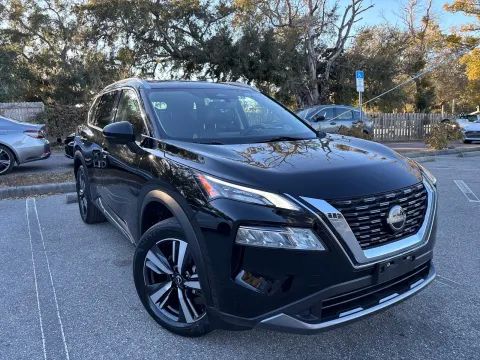 More photos of 2023 Nissan Rogue SL AWD w/LEATHER & PANO SUNROOF at Evo Motors, FL