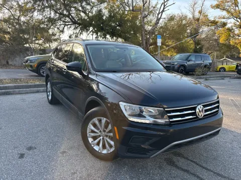 More photos of 2019 Volkswagen Tiguan S w/THREE ROW SEATING at Evo Motors, FL