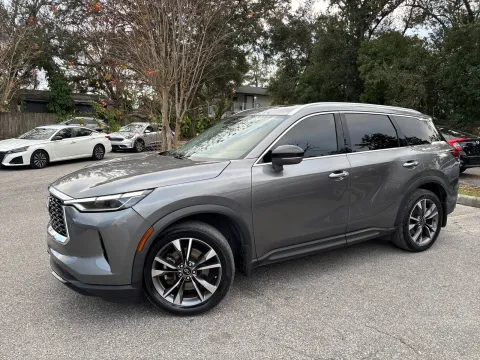 Photos of 2023 INFINITI QX60 LUXE for sale in Seffner, FL at Evo Motors