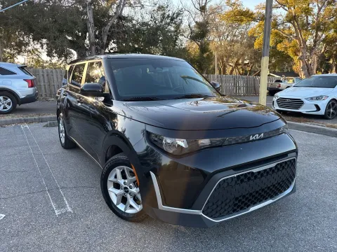 More photos of 2023 Kia Soul S at Evo Motors, FL