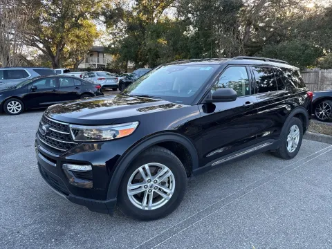 Photos of 2024 Ford Explorer XLT w/THREE-ROW LEATHER for sale in Seffner, FL at Evo Motors