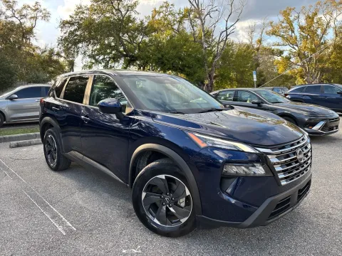 More photos of 2025 Nissan Rogue SV AWD at Evo Motors, FL