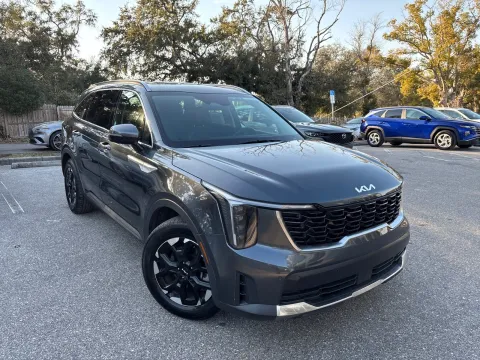 More photos of 2024 Kia Sorento S at Evo Motors, FL