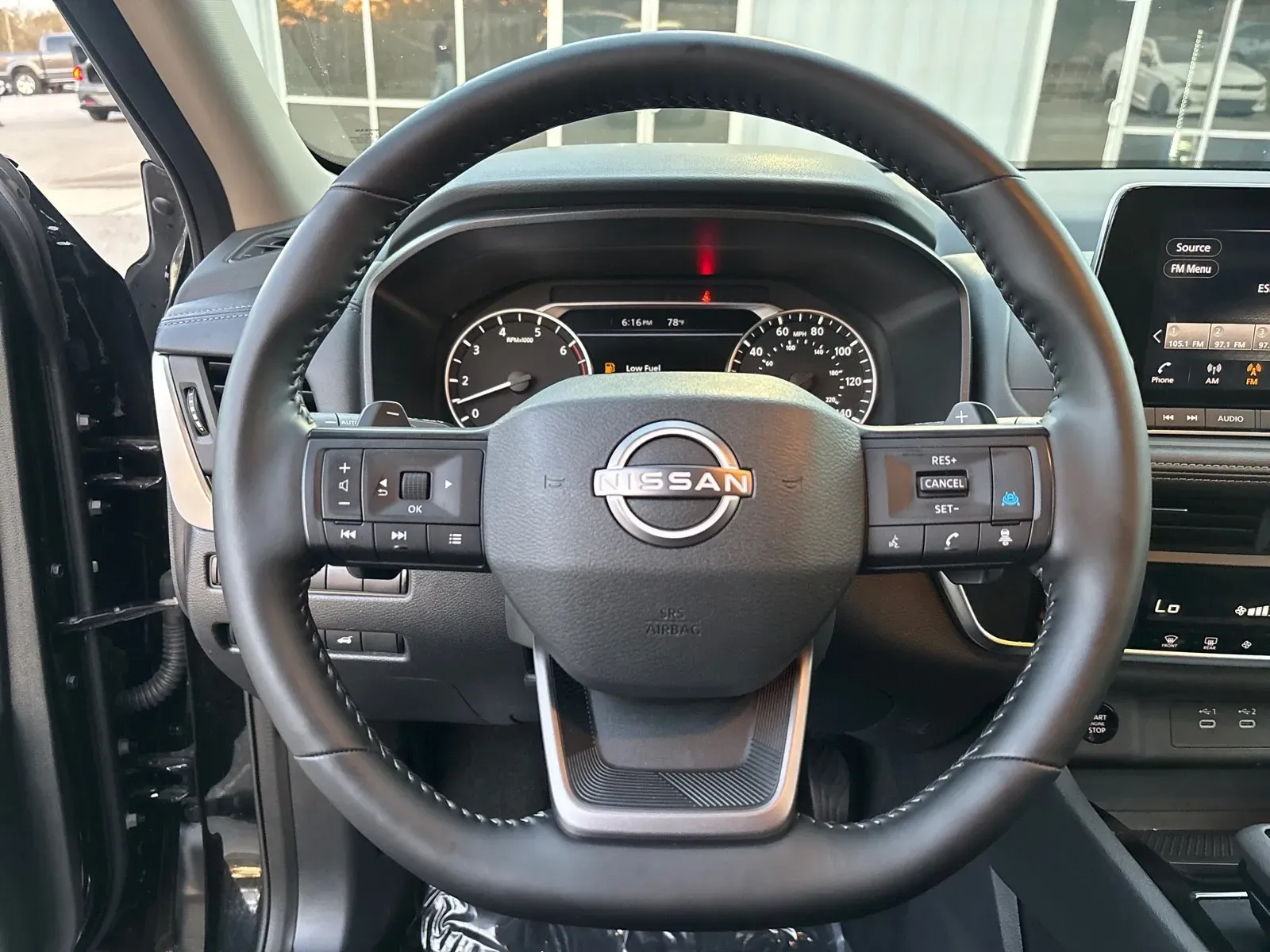 2025 Nissan Rogue SV - Photo 14