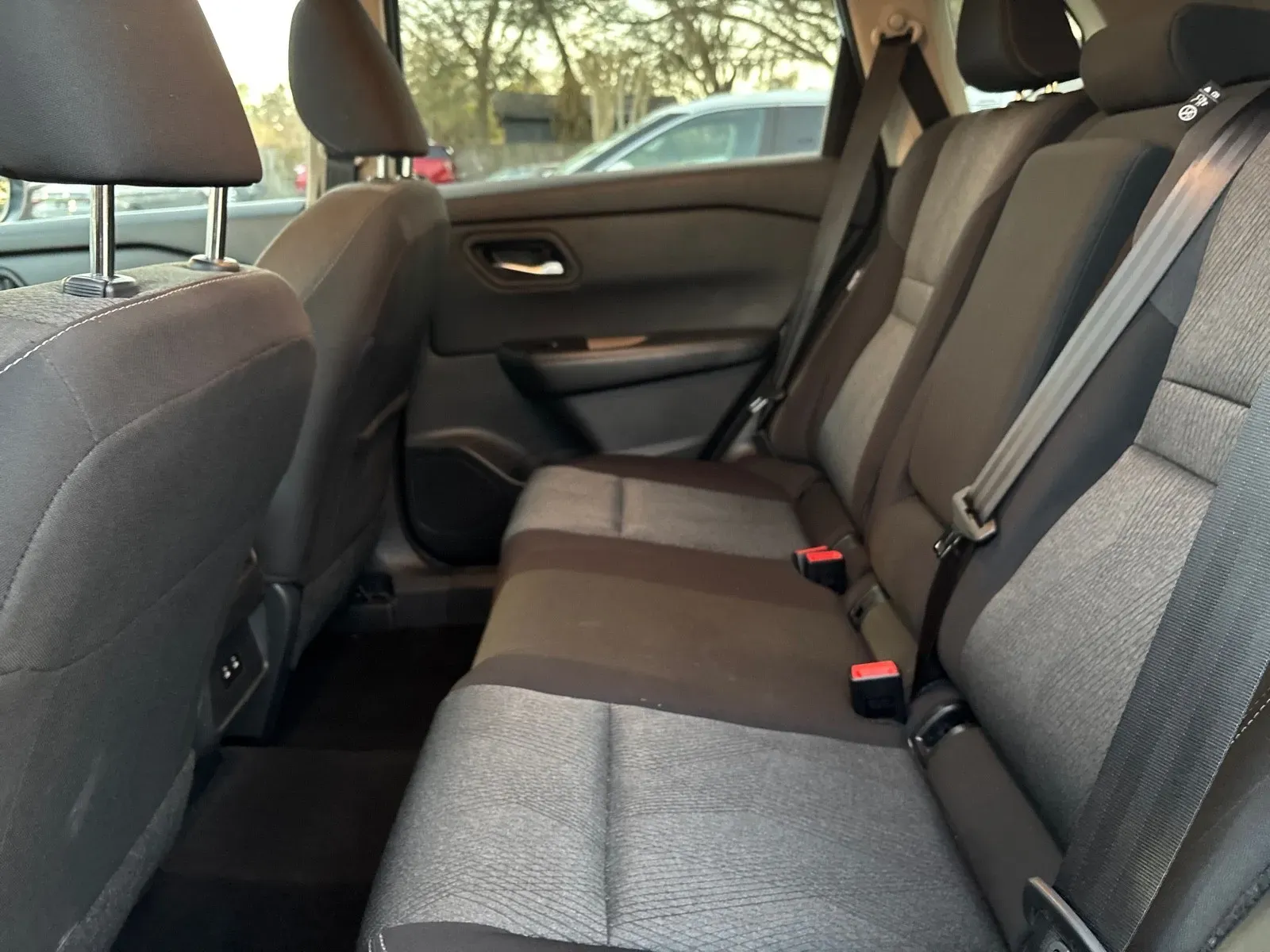 2025 Nissan Rogue SV - Photo 11