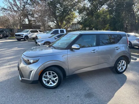 Another view of 2024 Kia Soul LX for sale in Seffner, FL at Evo Motors