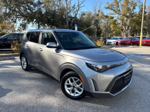 More photos of 2024 Kia Soul LX at Evo Motors, FL