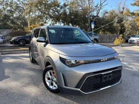 More photos of 2024 Kia Soul LX at Evo Motors, FL