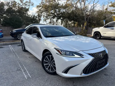 More photos of 2024 Lexus ES 350 at Evo Motors, FL
