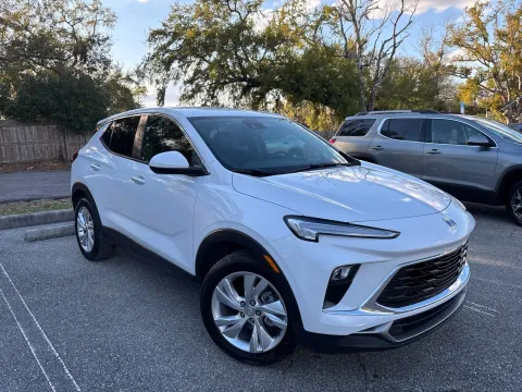 More photos of 2025 Buick Encore GX Preferred at Evo Motors, FL