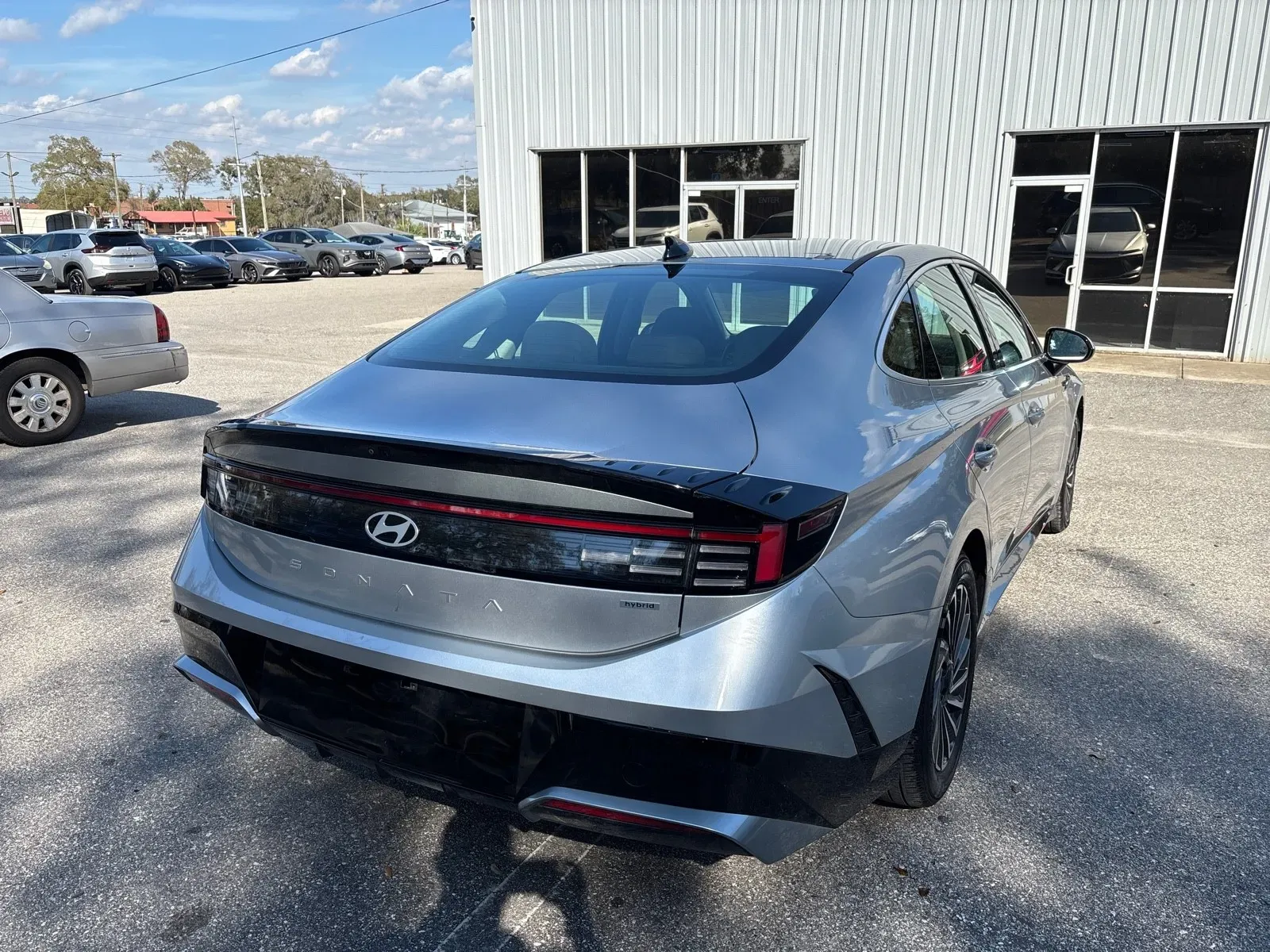 2025 Hyundai Sonata Hybrid SEL - Photo 9
