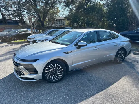 Another view of 2025 Hyundai Sonata Hybrid SEL for sale in Seffner, FL at Evo Motors