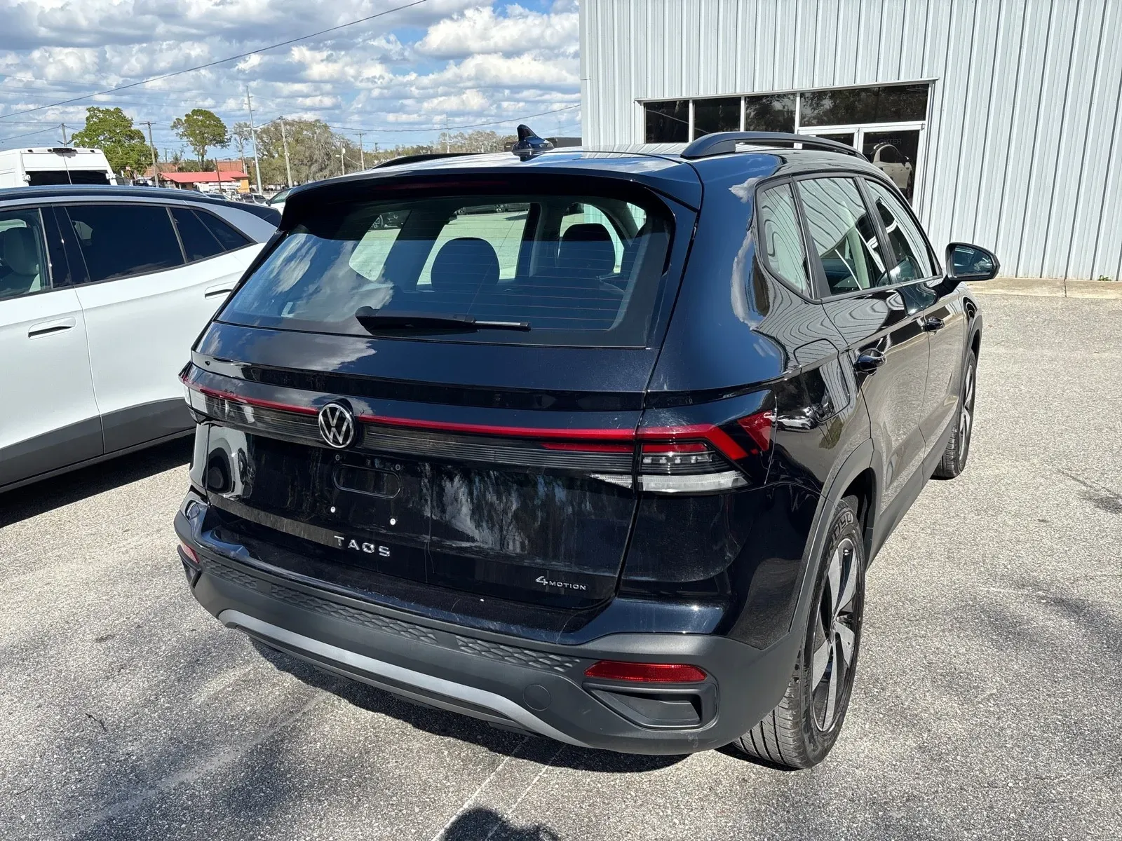 2025 Volkswagen Taos S - Photo 9