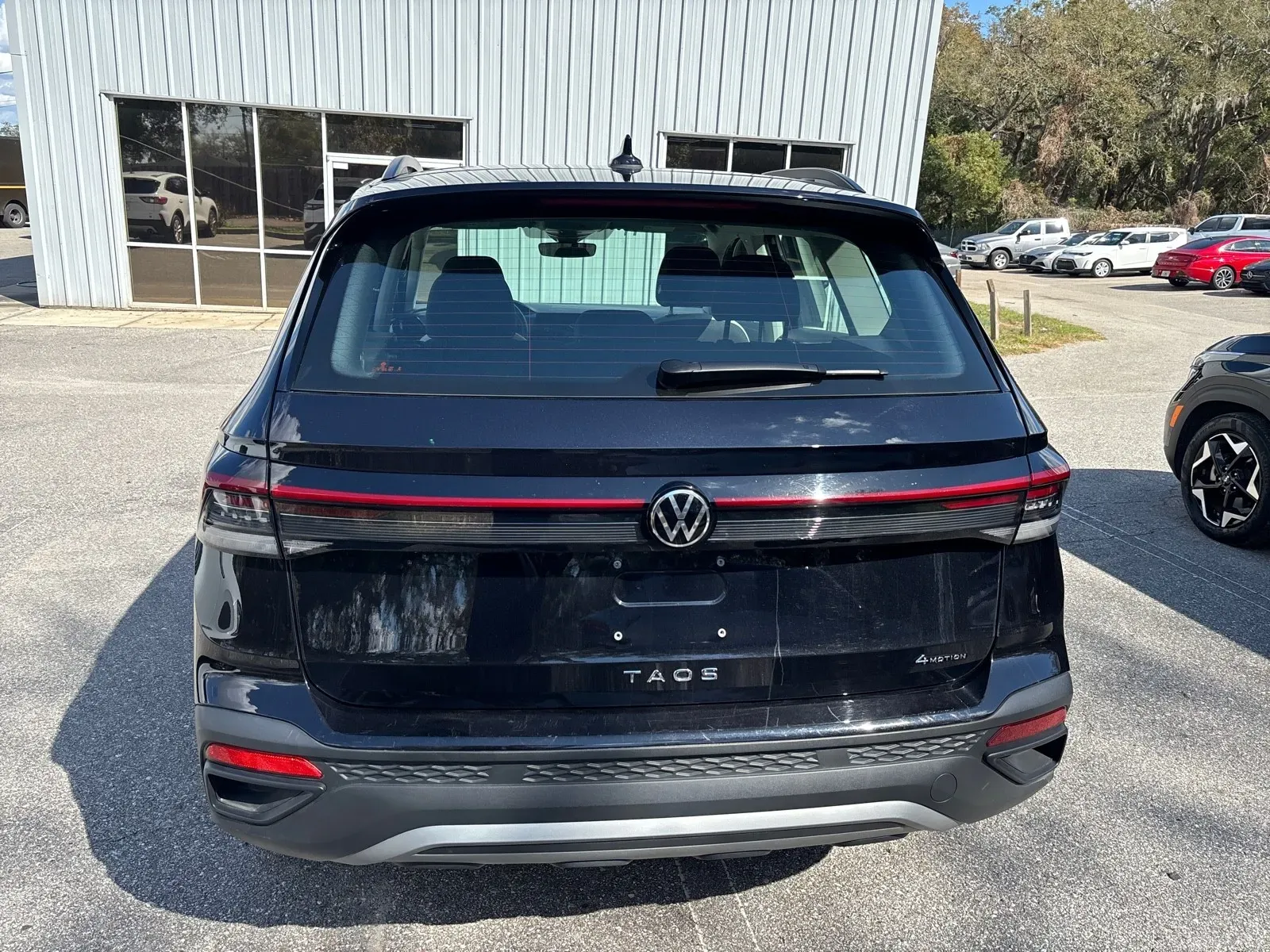 2025 Volkswagen Taos S - Photo 8