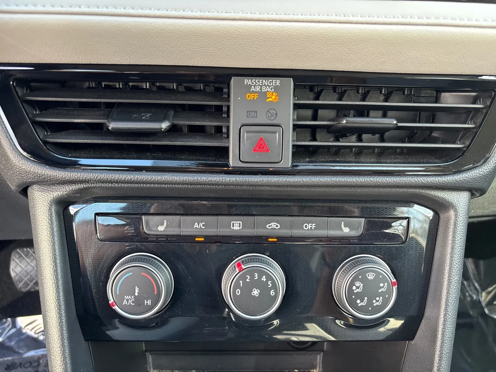 2025 Volkswagen Taos S - Photo 19