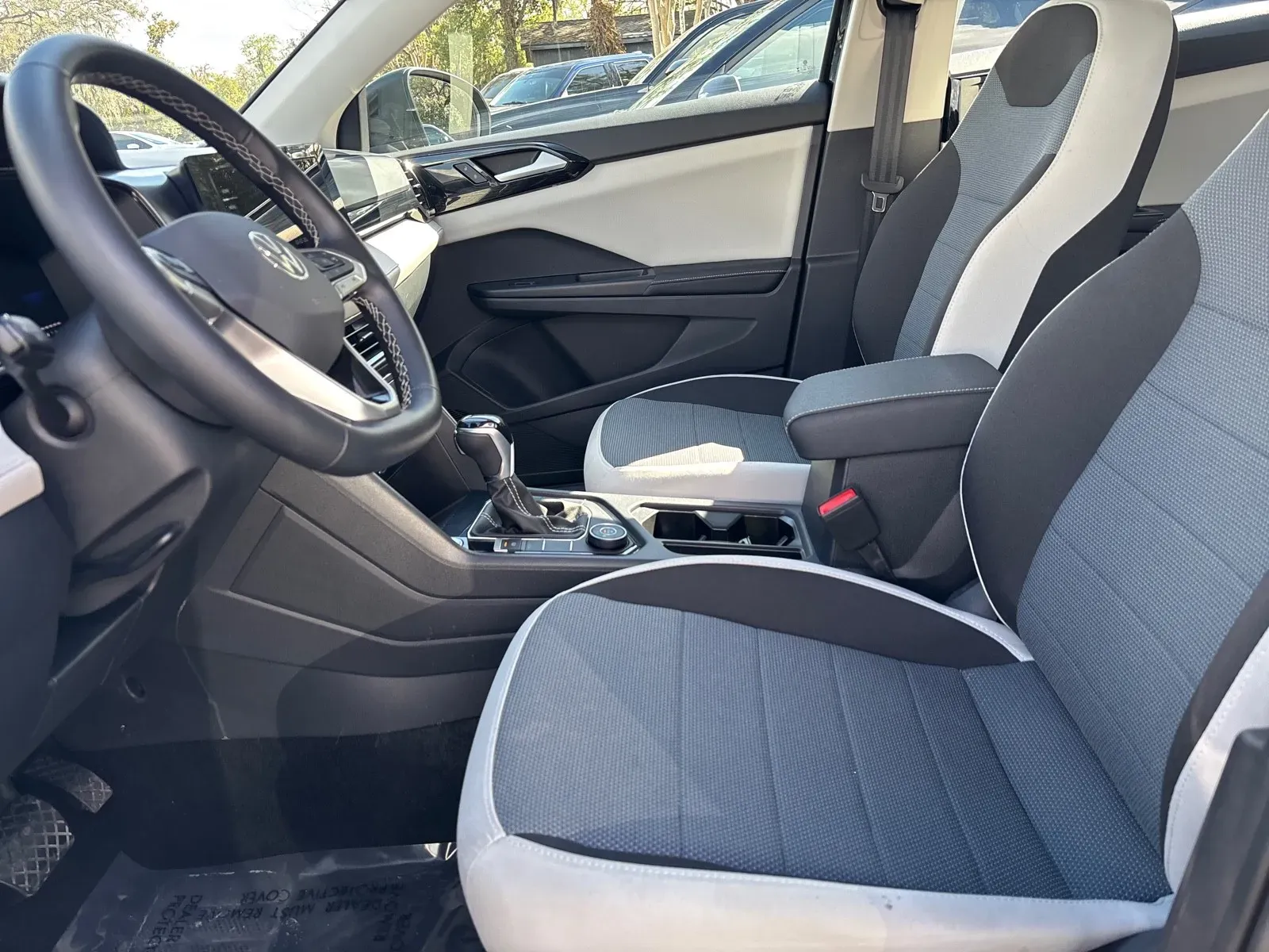 2025 Volkswagen Taos S - Photo 10