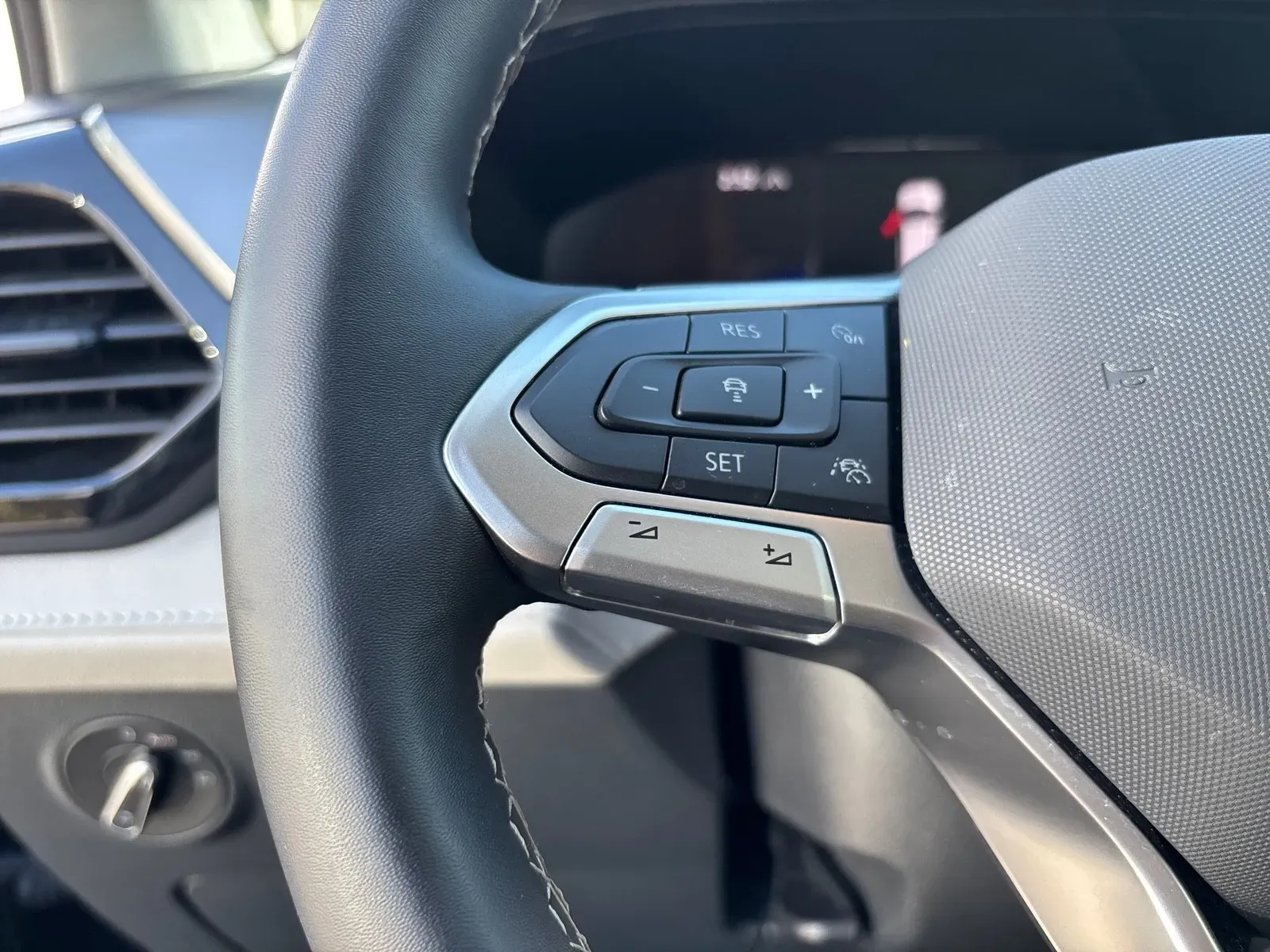 2025 Volkswagen Taos S - Photo 16