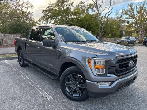 More photos of 2023 Ford F-150 XLT Crew Cab V8 w/SPORT APPEARANCE PKG. at Evo Motors, FL