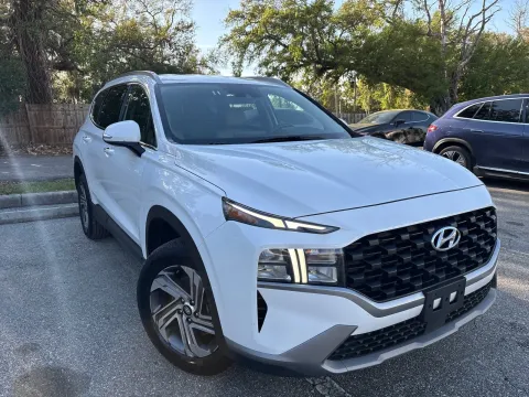 More photos of 2023 Hyundai Santa Fe SEL AWD at Evo Motors, FL