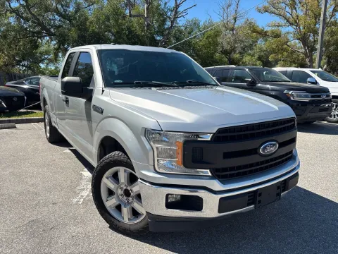 More photos of 2018 Ford F-150 XL Extended Cab Medium Bed w/Rear Doors at Evo Motors, FL