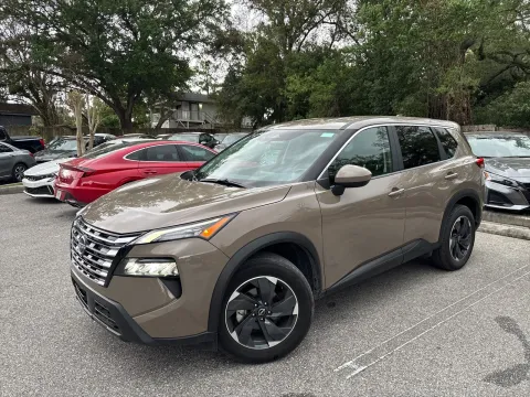 Photos of 2025 Nissan Rogue SV AWD for sale in Seffner, FL at Evo Motors