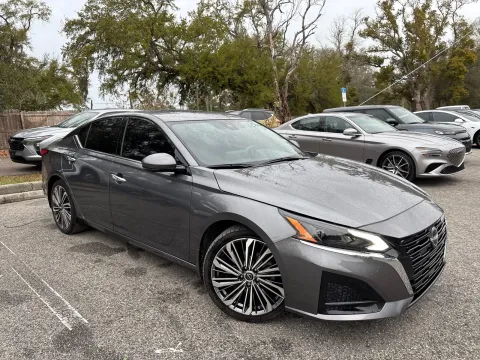 More photos of 2023 Nissan Altima 2.5 SL at Evo Motors, FL