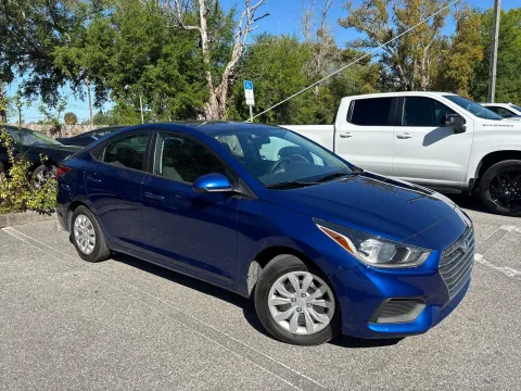 More photos of 2021 Hyundai Accent SE at Evo Motors, FL