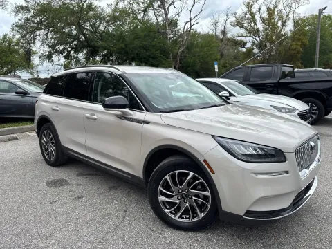 More photos of 2022 Lincoln Corsair Standard at Evo Motors, FL