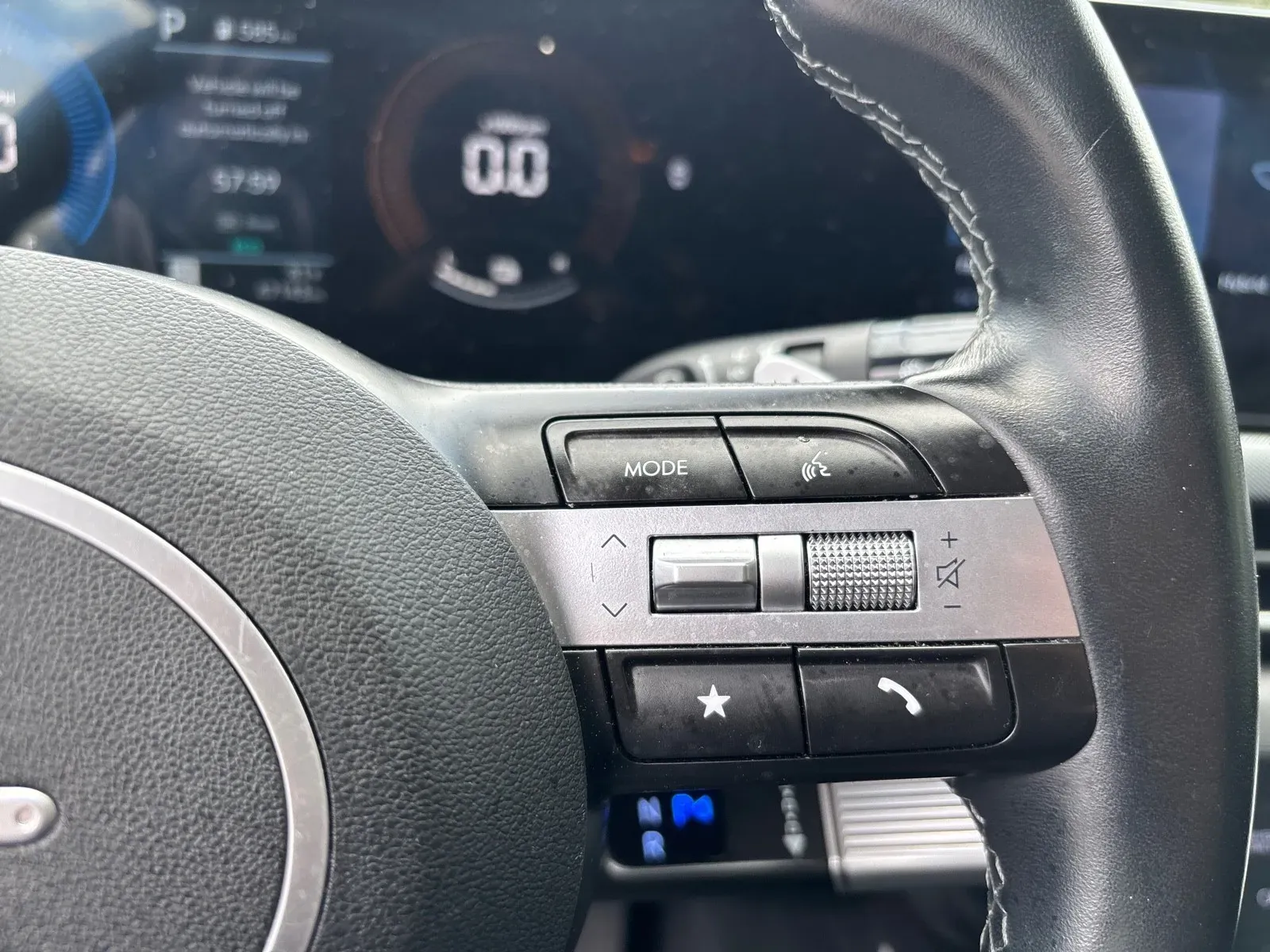 2025 Hyundai Sonata Hybrid SEL - Photo 16