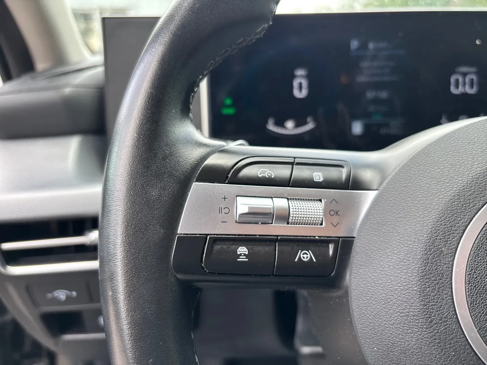 2025 Hyundai Sonata Hybrid SEL - Photo 17