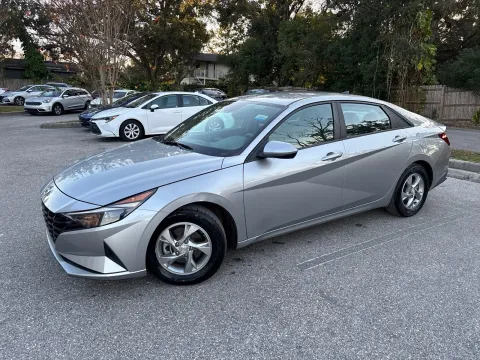 Another view of 2022 Hyundai Elantra SE for sale in Seffner, FL at Evo Motors