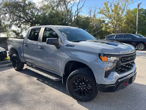 More photos of 2025 Chevrolet Silverado 1500 Custom Trail Boss CREW CAB 4X4 V8 at Evo Motors, FL