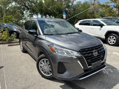 More photos of 2021 Nissan Kicks S at Evo Motors, FL