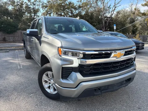 More photos of 2023 Chevrolet Silverado 1500 LT Crew Cab 4X4 V8 at Evo Motors, FL