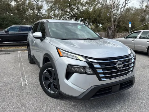 More photos of 2025 Nissan Rogue SV AWD at Evo Motors, FL