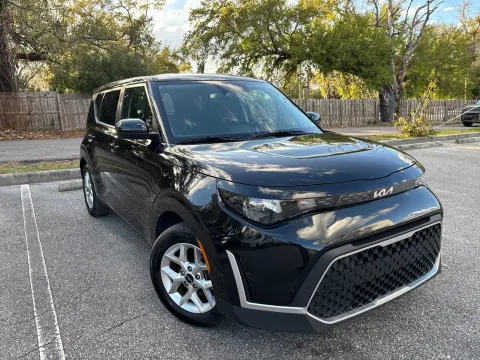 More photos of 2025 Kia Soul LX at Evo Motors, FL