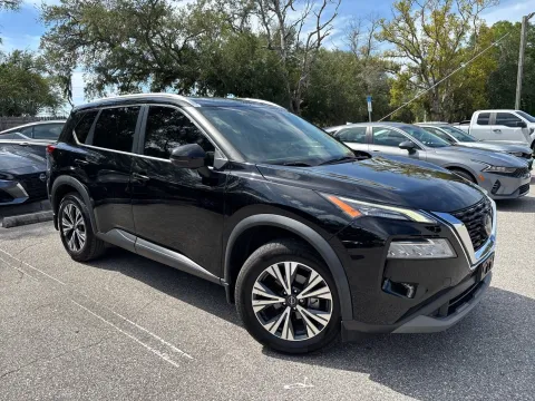 More photos of 2022 Nissan Rogue SV at Evo Motors, FL