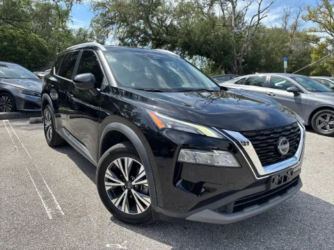 More photos of 2022 Nissan Rogue SV at Evo Motors, FL